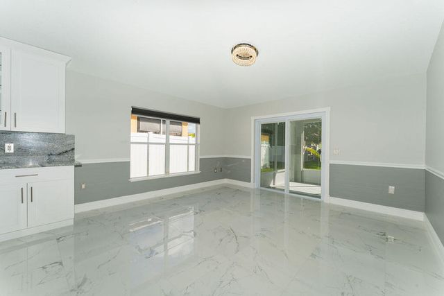 5138 NW WISK FERN Circle, Port St. Lucie, Port St Lucie, FL 34986