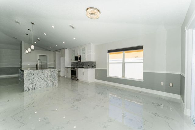 5138 NW WISK FERN Circle, Port St. Lucie, Port St Lucie, FL 34986