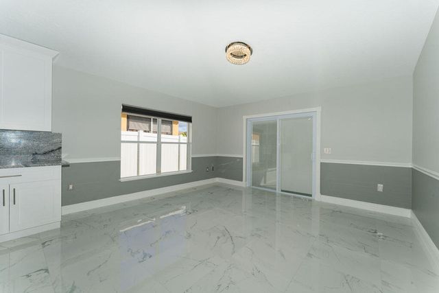 5138 NW WISK FERN Circle, Port St. Lucie, Port St Lucie, FL 34986