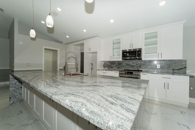 5138 NW WISK FERN Circle, Port St. Lucie, Port St Lucie, FL 34986