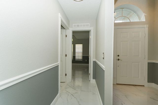 5138 NW WISK FERN Circle, Port St. Lucie, Port St Lucie, FL 34986