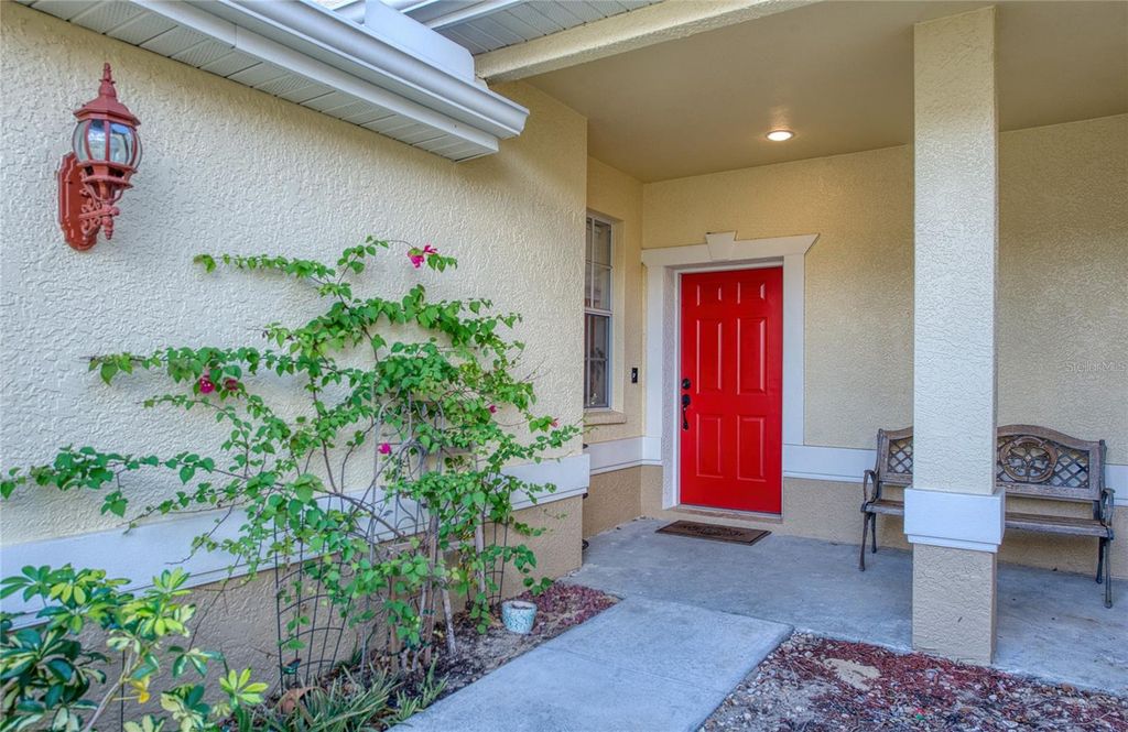 648 SPRING LAKE CIRCLE, Tarpon Springs, FL 34688