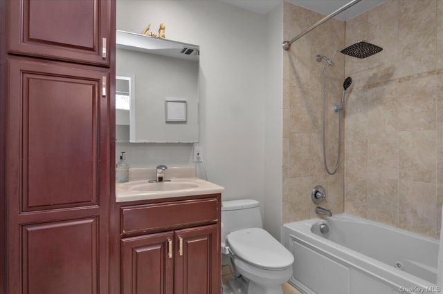 32 Ashley Circle, Commack, NY 11725