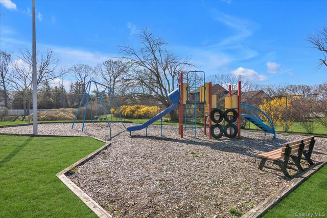 32 Ashley Circle, Commack, NY 11725