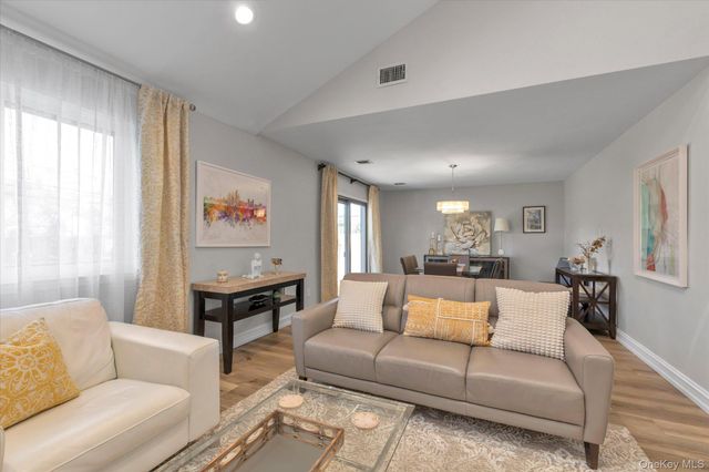 32 Ashley Circle, Commack, NY 11725