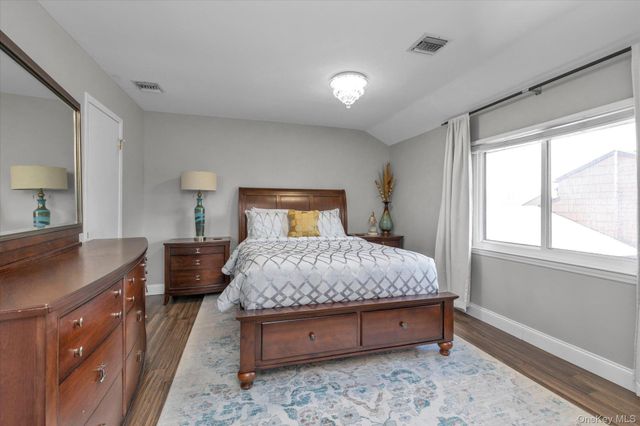 32 Ashley Circle, Commack, NY 11725