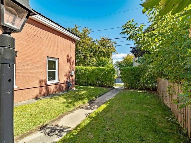 47 Pitkin Street, Burlington, VT 05401