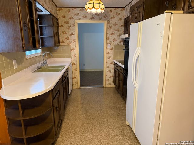 7110 Hickory Grove, San Antonio, TX 78227