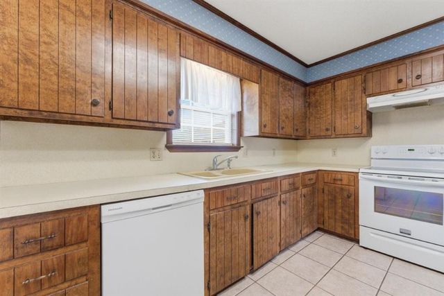 37 Eucaplytus Street, Sulphur, LA 70663