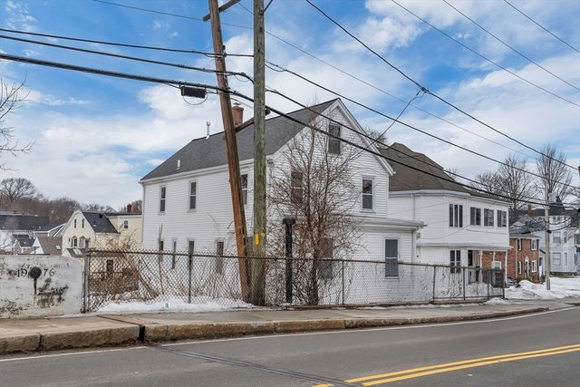 73 Walnut St 1, Dedham, MA 02026