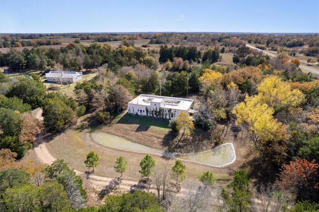 4992 Fm 1624, Lexington, TX 78947