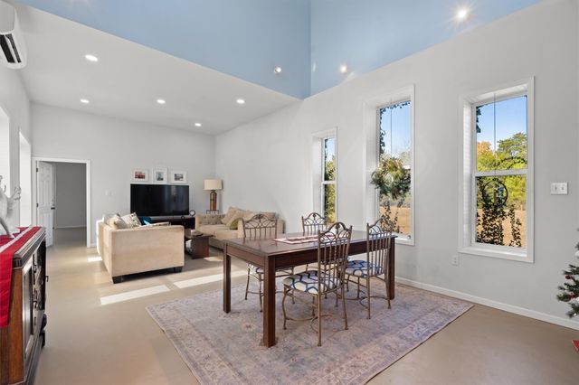 4992 Fm 1624, Lexington, TX 78947