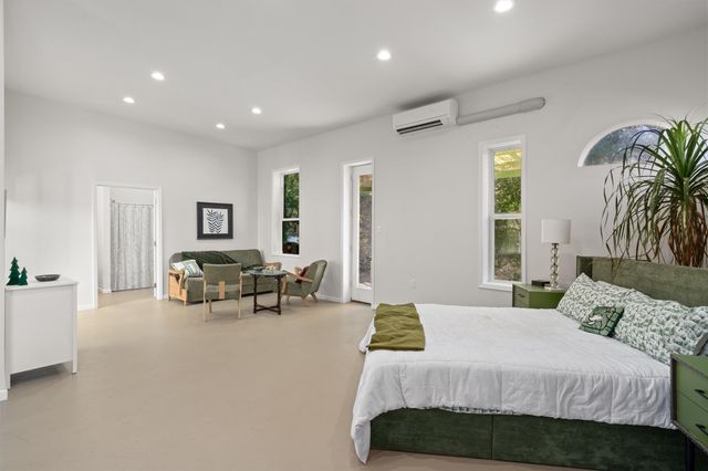 4992 Fm 1624, Lexington, TX 78947