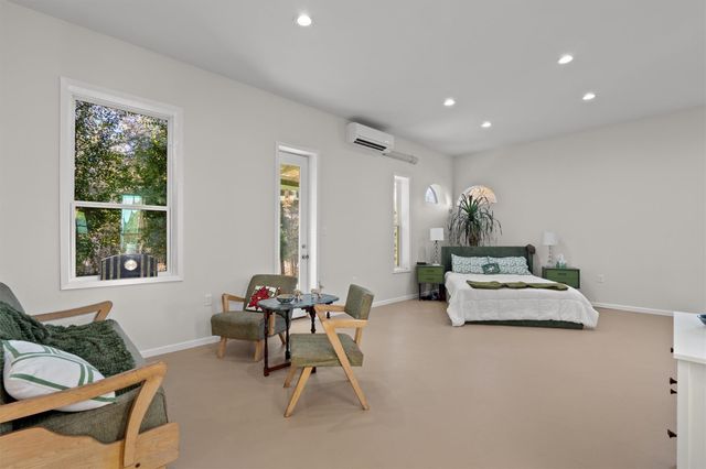 4992 Fm 1624, Lexington, TX 78947