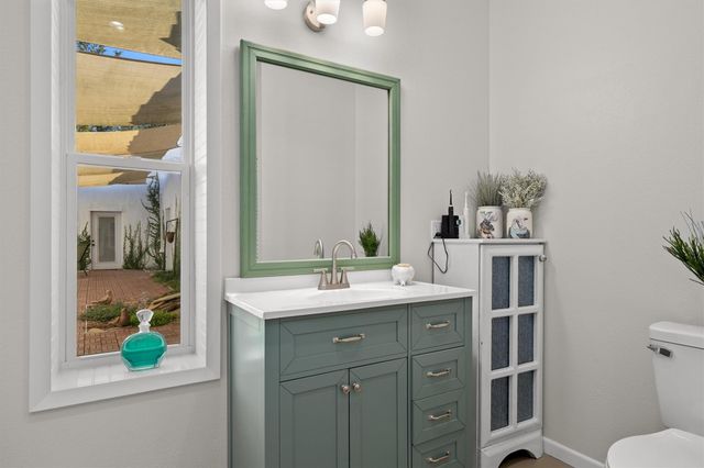 4992 Fm 1624, Lexington, TX 78947