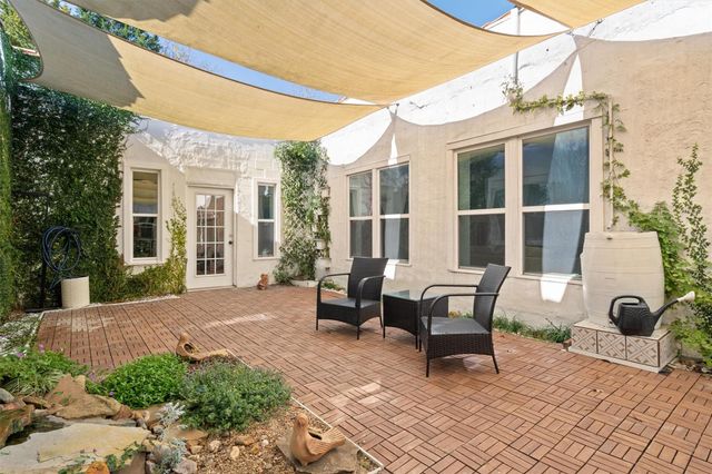 4992 Fm 1624, Lexington, TX 78947