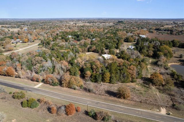 4992 Fm 1624, Lexington, TX 78947