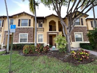 9257 SW 227th St 26, Cutler Bay, FL 33190