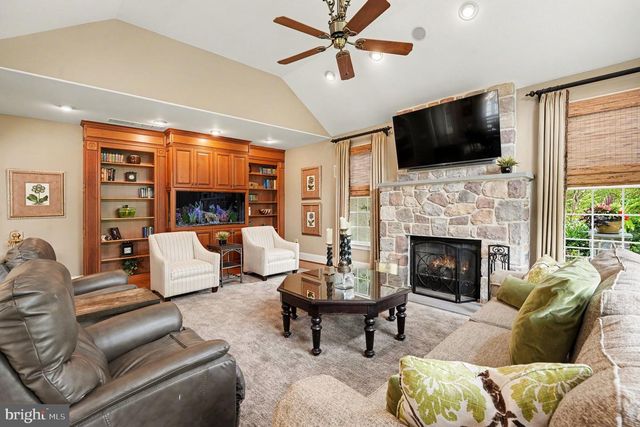 876 ASHBOURNE WAY, Schwenksville, PA 19473
