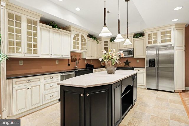 876 ASHBOURNE WAY, Schwenksville, PA 19473