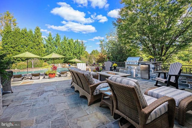 876 ASHBOURNE WAY, Schwenksville, PA 19473