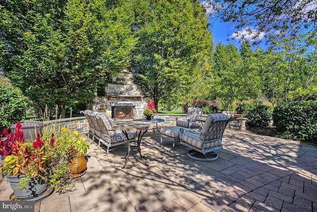 876 ASHBOURNE WAY, Schwenksville, PA 19473