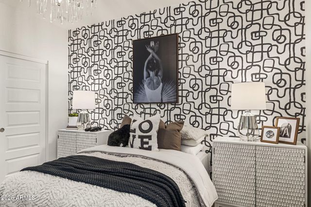 17668 W ONYX Avenue, Waddell, AZ 85355