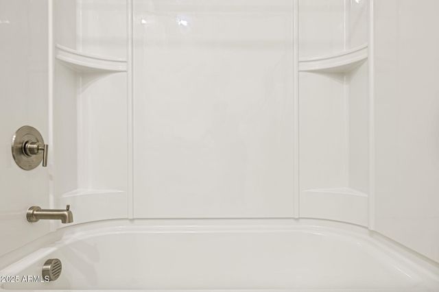 17668 W ONYX Avenue, Waddell, AZ 85355