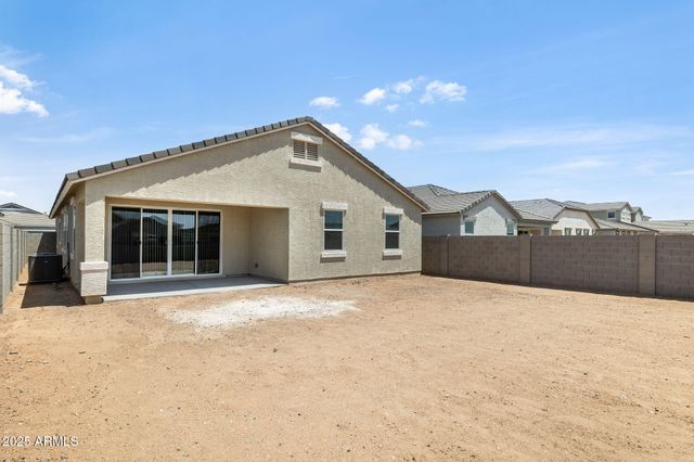 17668 W ONYX Avenue, Waddell, AZ 85355