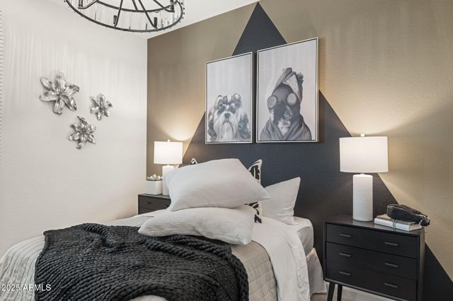 17668 W ONYX Avenue, Waddell, AZ 85355