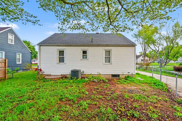 718 Buckingham Street SW, Wyoming, MI 49509