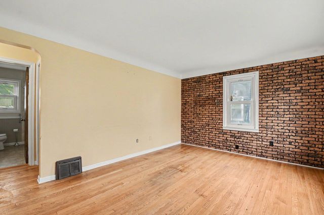718 Buckingham Street SW, Wyoming, MI 49509
