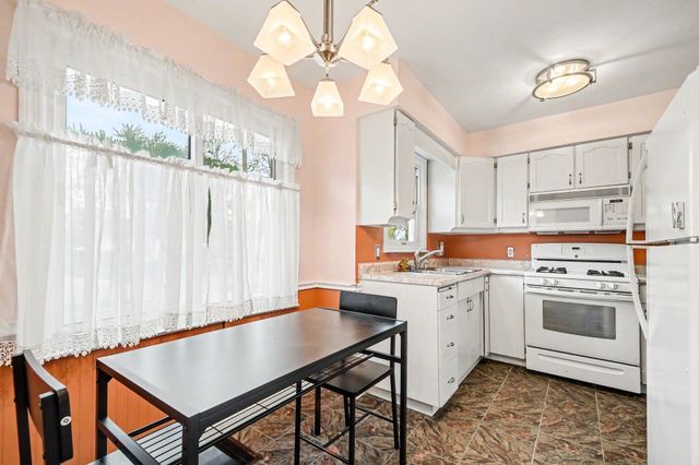 718 Buckingham Street SW, Wyoming, MI 49509