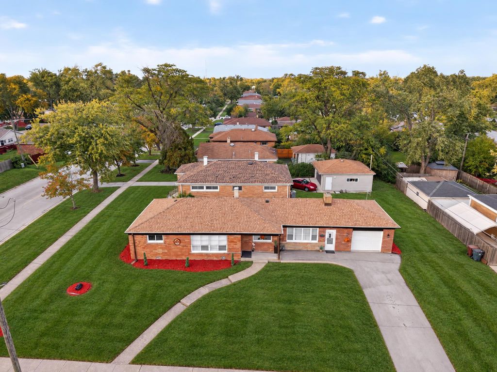 2752 Tennyson Place, Hazel Crest, IL 60429 — exterior