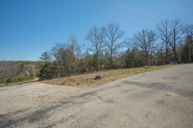 000 Farm Road 1200, Eagle Rock, MO 65641