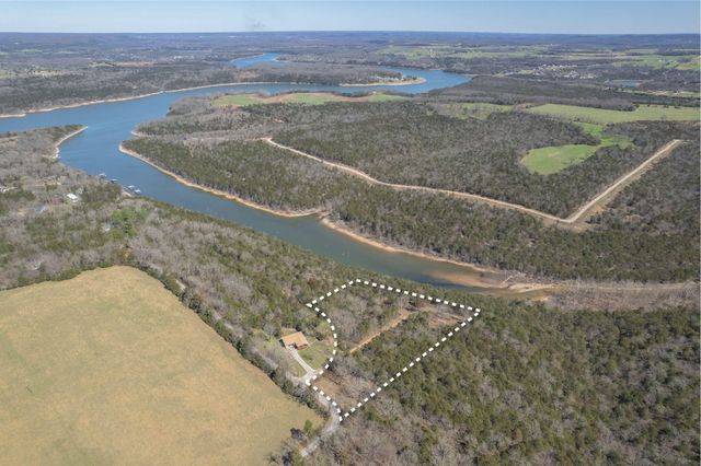 000 Farm Road 1200, Eagle Rock, MO 65641