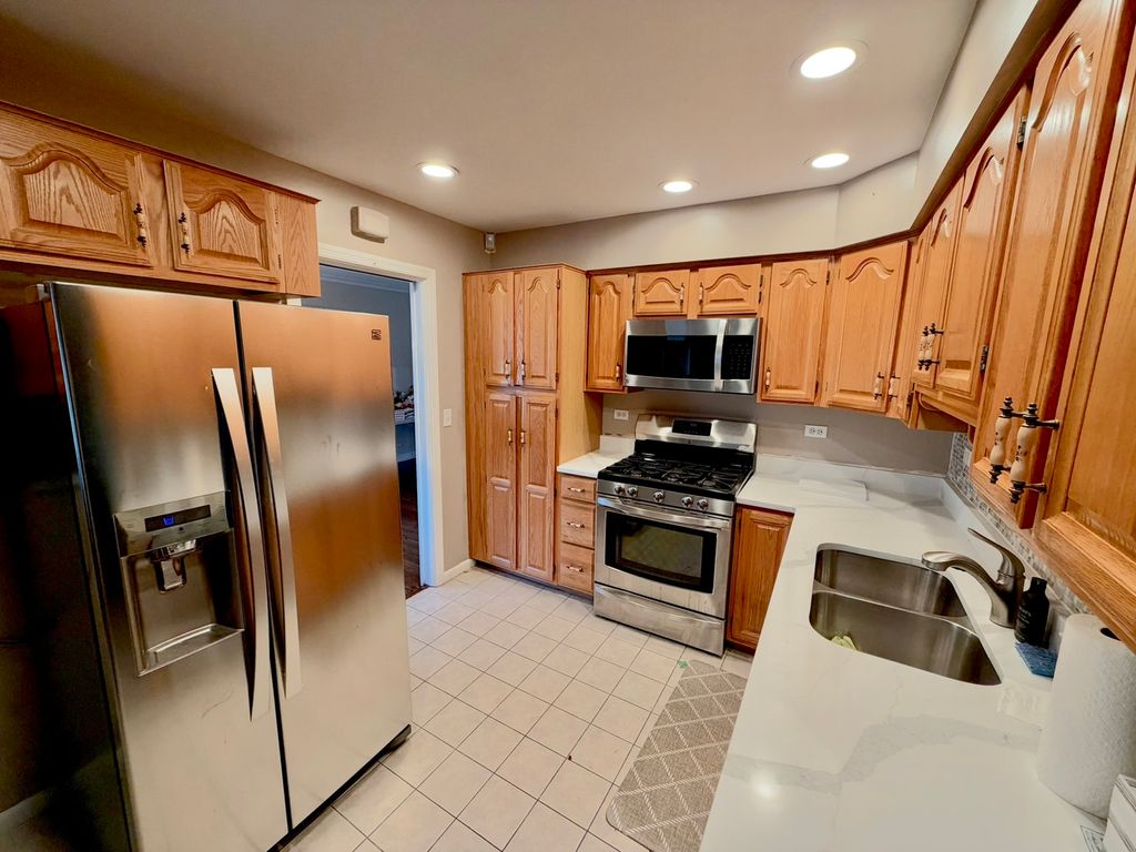 10513 Dorchester Street, Westchester, IL 60154 — photo 5