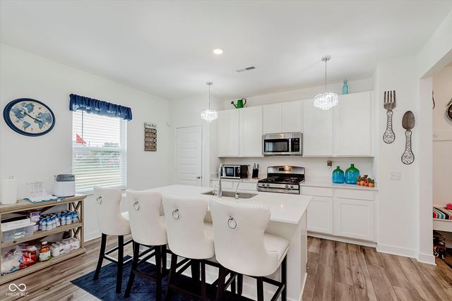 7826 Hillway Drive, Indianapolis, IN 46113