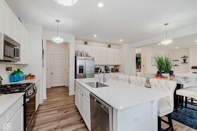 7826 Hillway Drive, Indianapolis, IN 46113