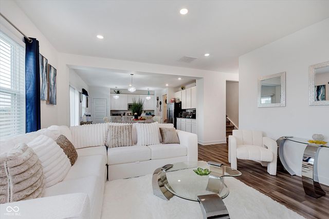 7826 Hillway Drive, Indianapolis, IN 46113