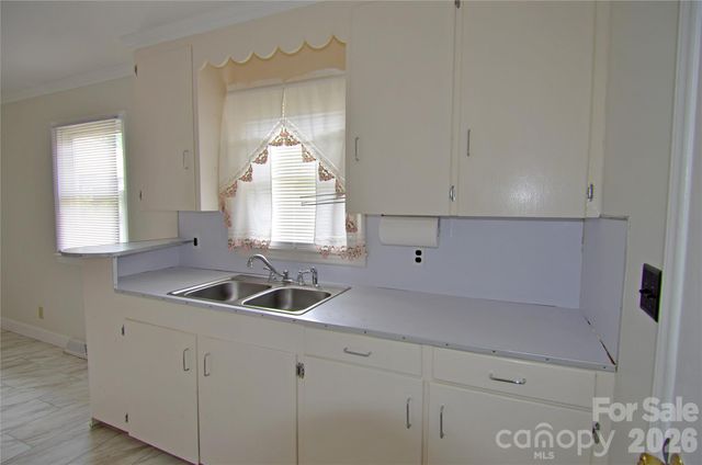 309 Morehead Road, Marion, NC 28752