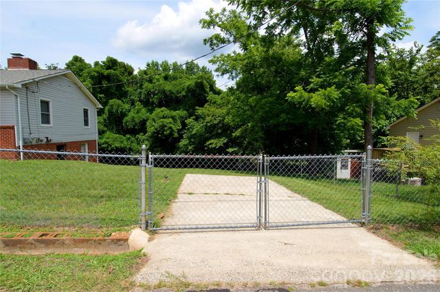 309 Morehead Road, Marion, NC 28752