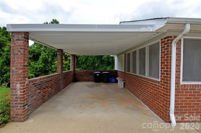 309 Morehead Road, Marion, NC 28752