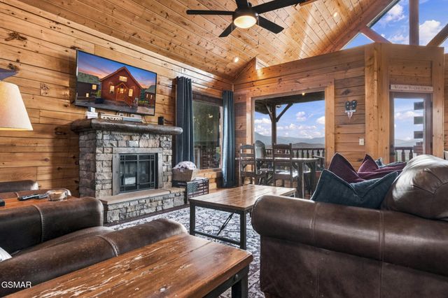 2310 Top of The World Drive, Sevierville, TN 37876