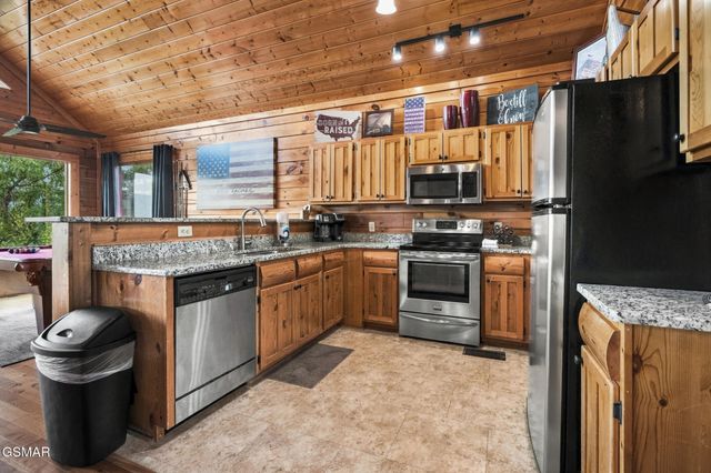 2310 Top of The World Drive, Sevierville, TN 37876