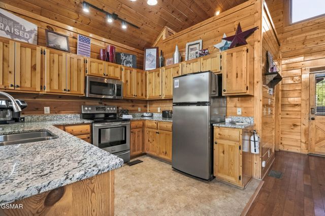 2310 Top of The World Drive, Sevierville, TN 37876