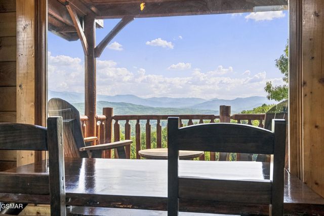 2310 Top of The World Drive, Sevierville, TN 37876