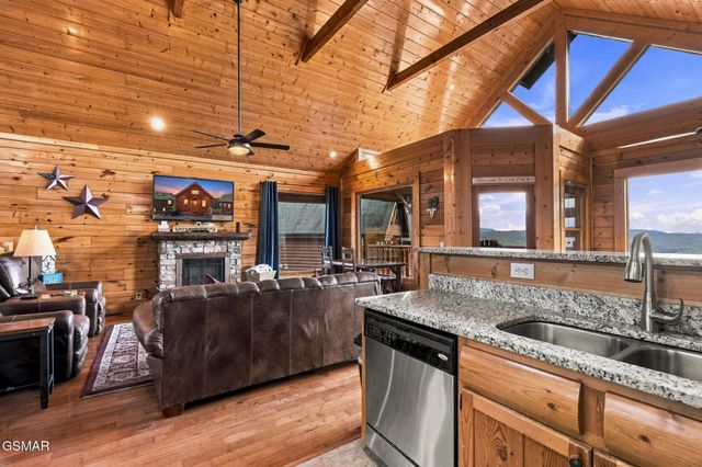 2310 Top of The World Drive, Sevierville, TN 37876