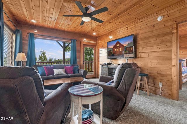 2310 Top of The World Drive, Sevierville, TN 37876