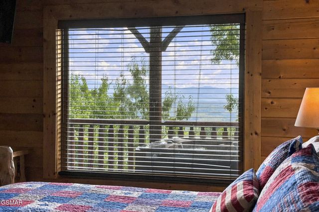 2310 Top of The World Drive, Sevierville, TN 37876